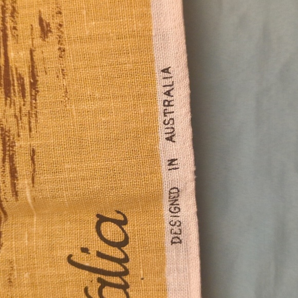 Tea towel Designed in Australia with emus - Picture 5 of 9